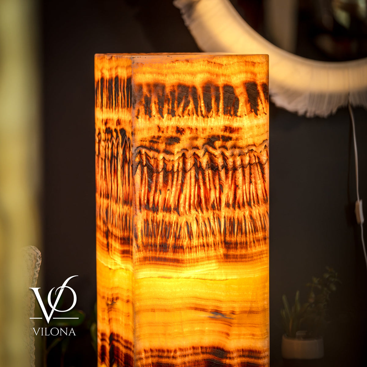 Medium Golden Cloud Onyx Dragon Eye Floor Lamp – 51.25" Tall