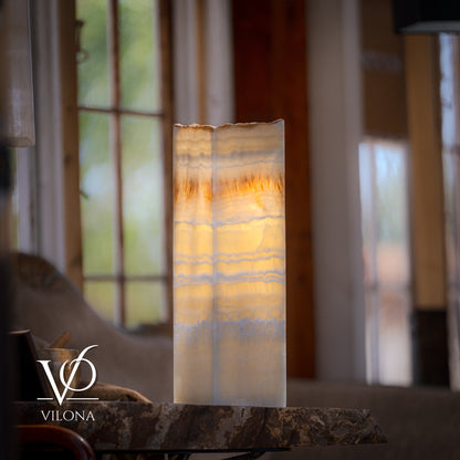 Golden Cloud Onyx Square Table Lamp – 20" Tall