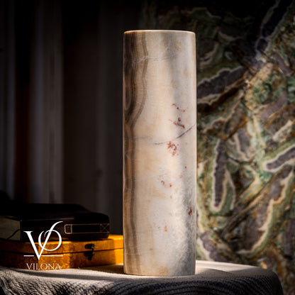 Divina Claire Onyx Table Lamp – 19.5" Tall
