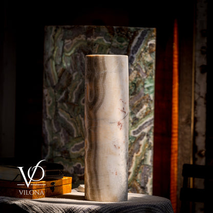 Divina Claire Onyx Table Lamp – 19.5" Tall