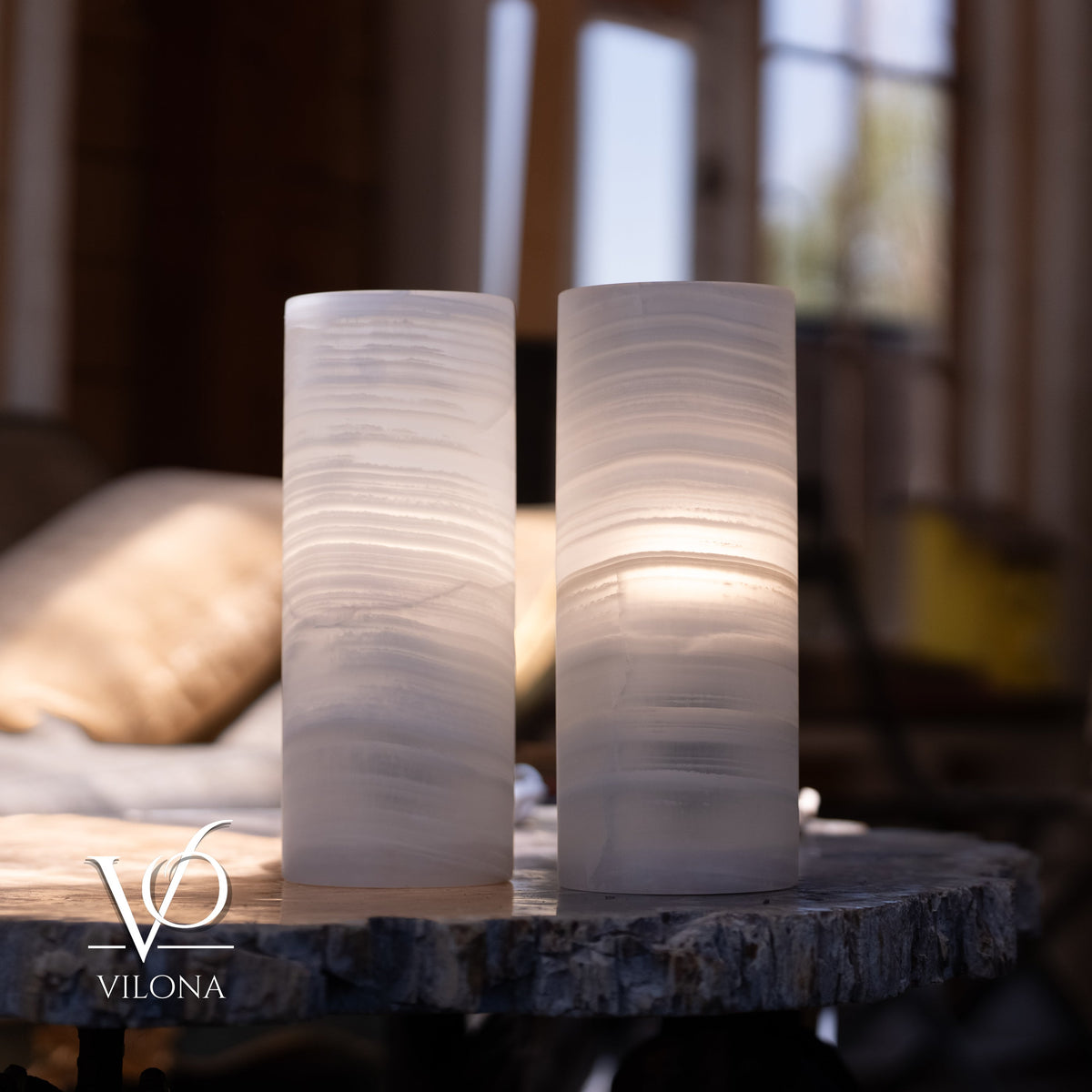 White Ice Onyx Small Table Lamp Set – 12" Tall