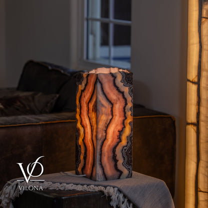 Onyx Live Edge Table Lamp – 16" Tall