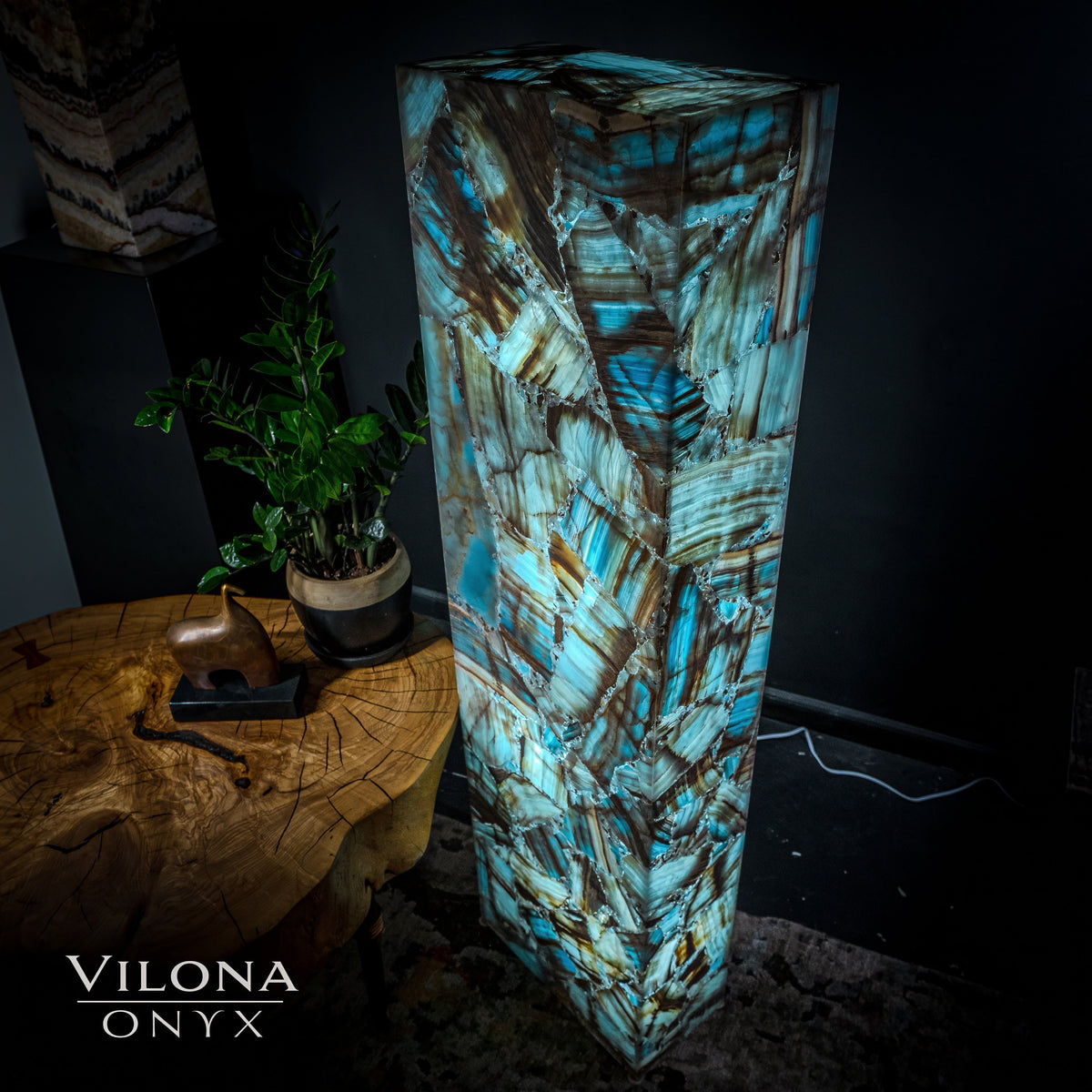 Medium Argentina Blue Onyx Rectangular Floor Lamp – 55" Tall