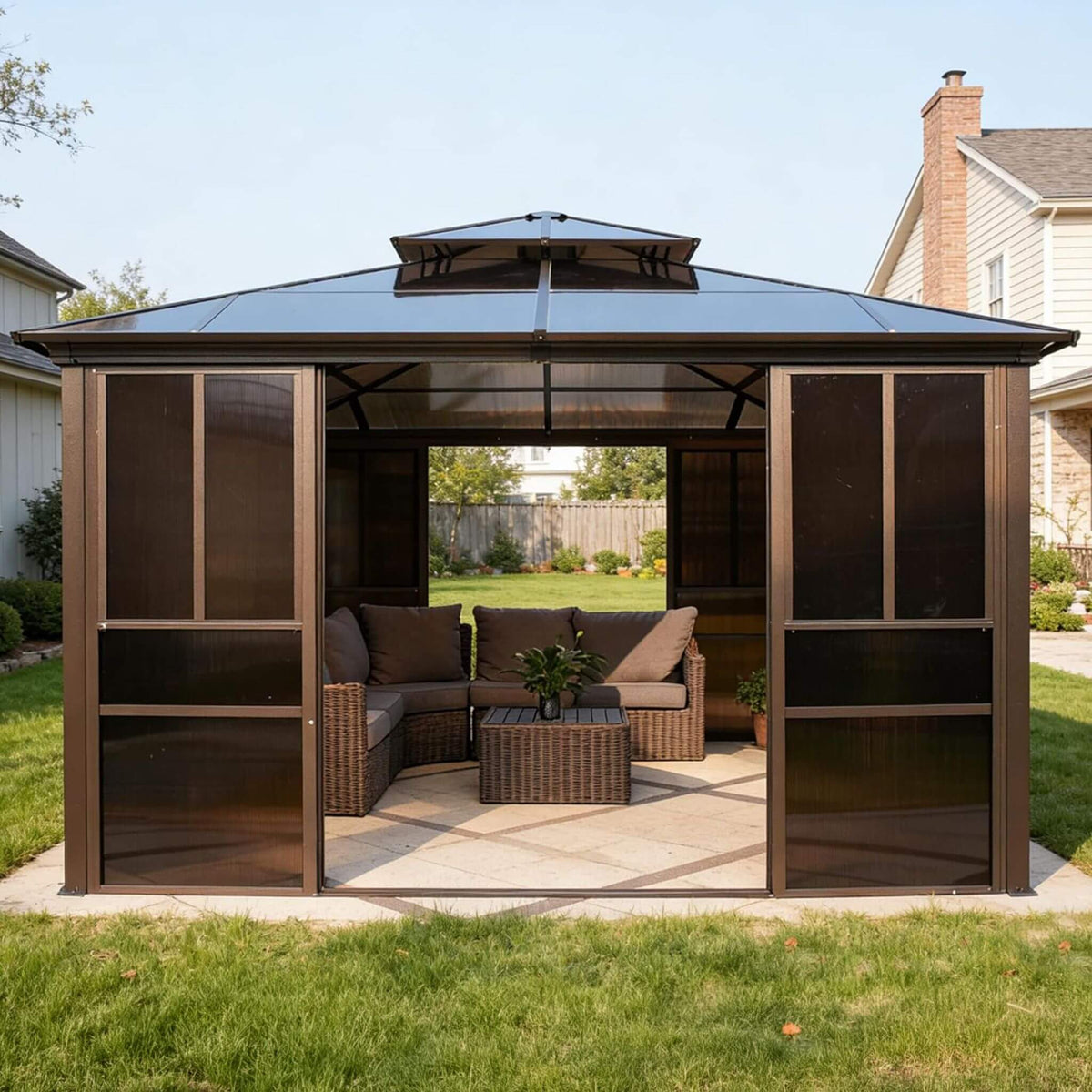 Edge Heavy-Duty Aluminum Frame Outdoor Backyard Solarium With Polycarbornate Roof And Adjustable Panels (SAK68513)