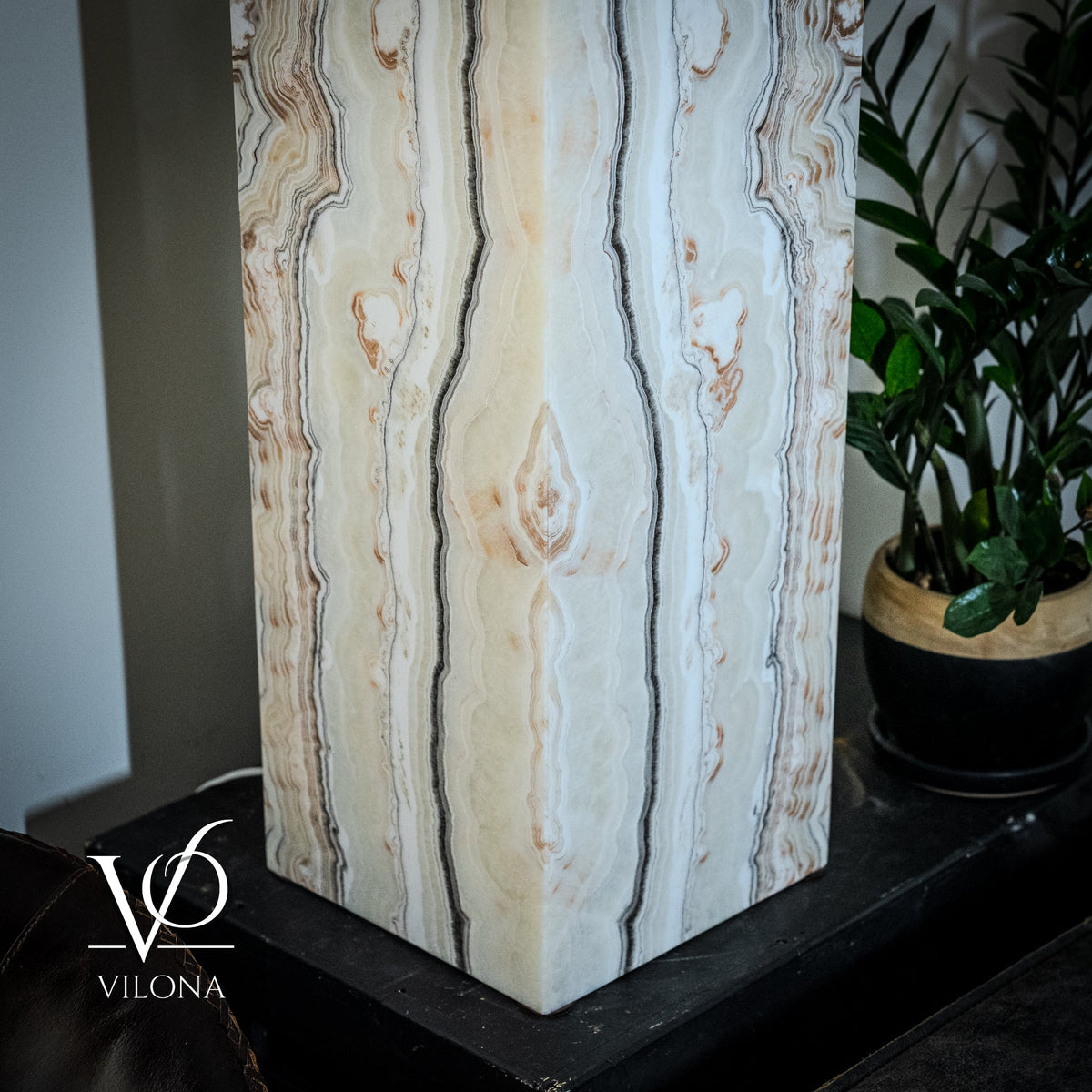 Large Sahara Onyx Square Floor Lamp – 63" Tall